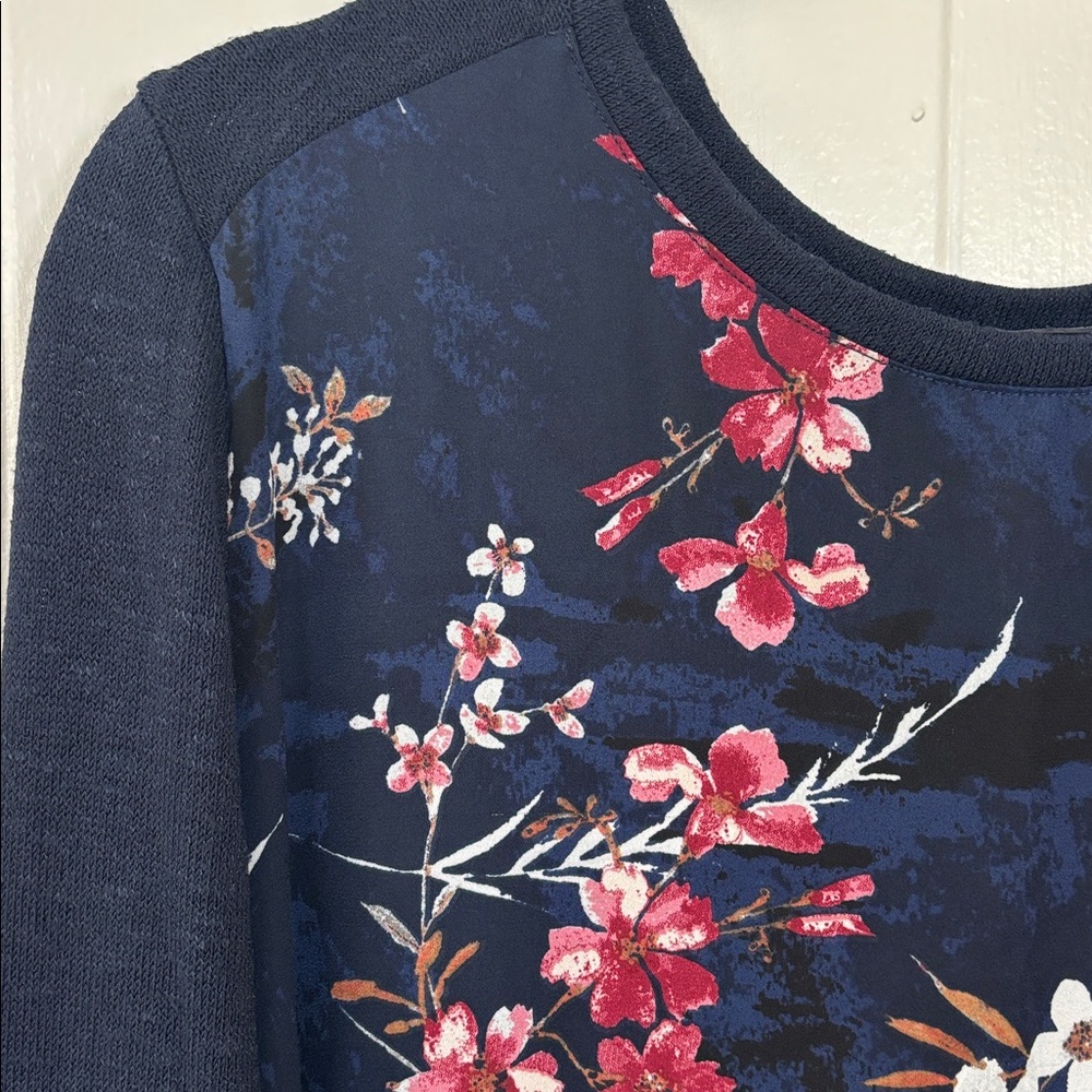Van Heusen Navy Floral Knit Sweater - Size XL - Picture 3 of 10
